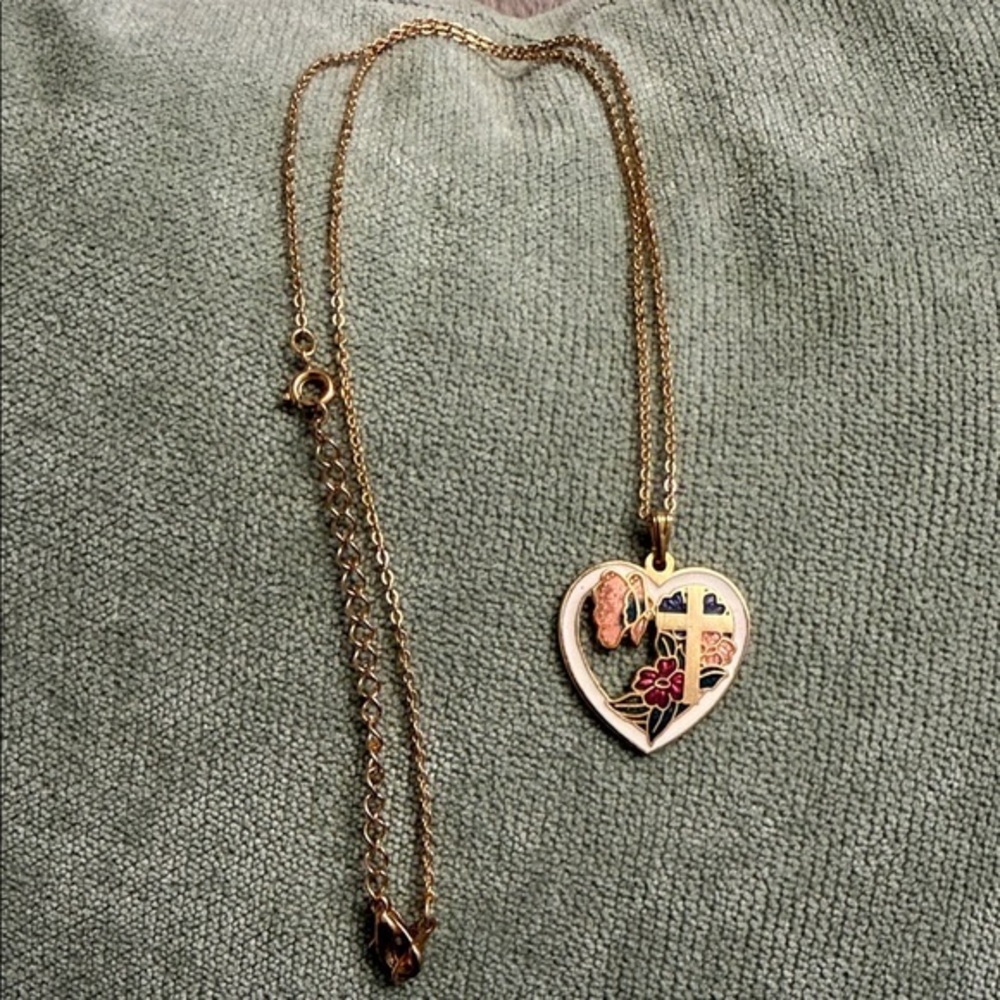 Gold Heart Pendant Necklace
